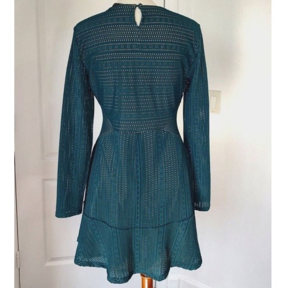 NWOT BCBGMaxAzria Green Daina Teal Mesh Fit & Flare Cocktail Dress. Size M - Picture 8 of 12